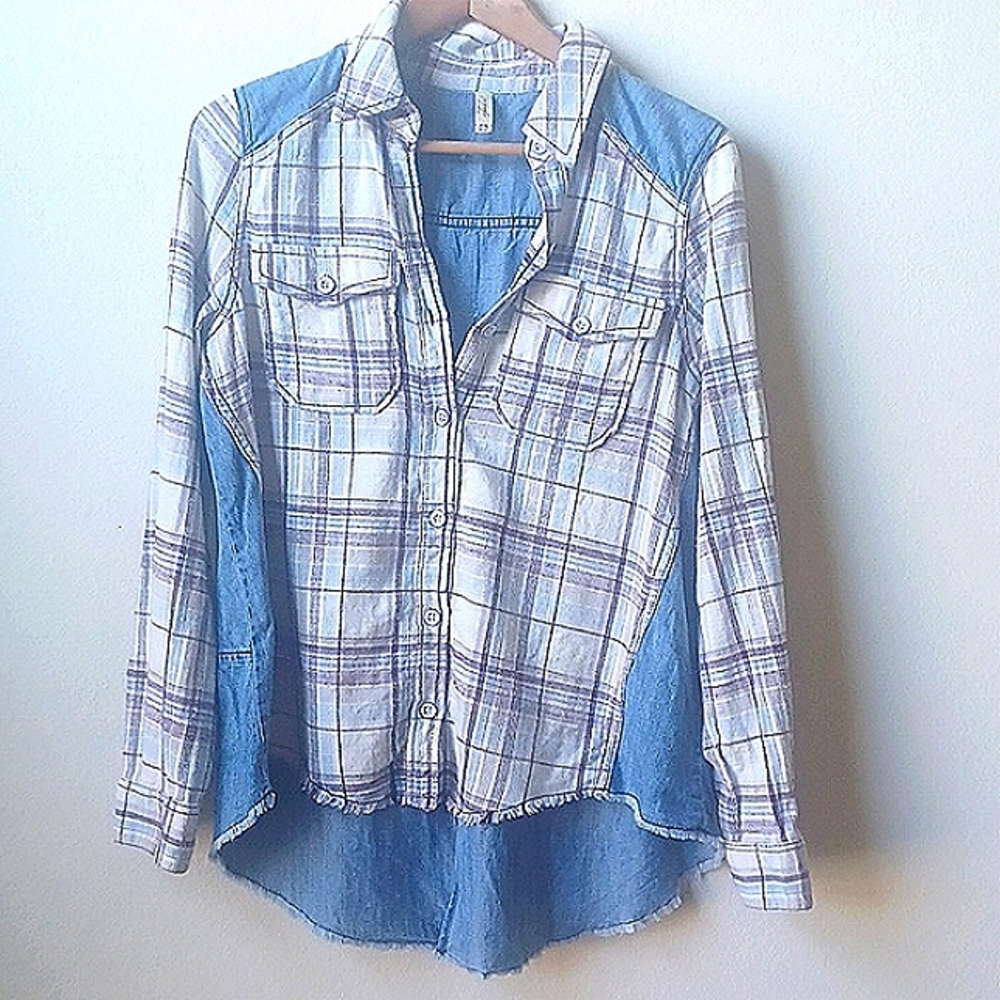 FP Plaid Road Trip Shirt Chambray Back High Low Style Raw Hem Free People XS